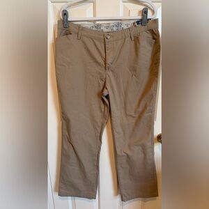 Lee Riders NWT 16P tan chinos.